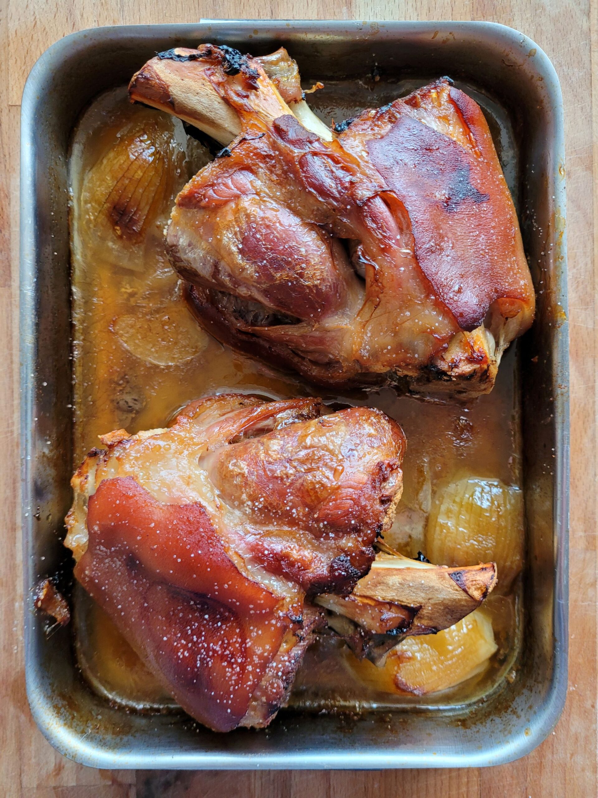 Sörben sült csülök