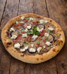 Tejszínes, Gombás Gourmet Pizza – Serrano sonkával