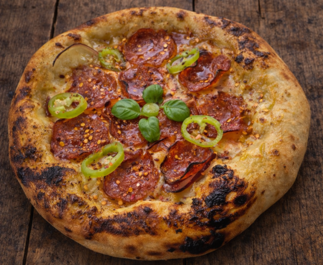 Pizza Picante sárga paradicsommal