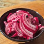 Savanyított lilahagyma