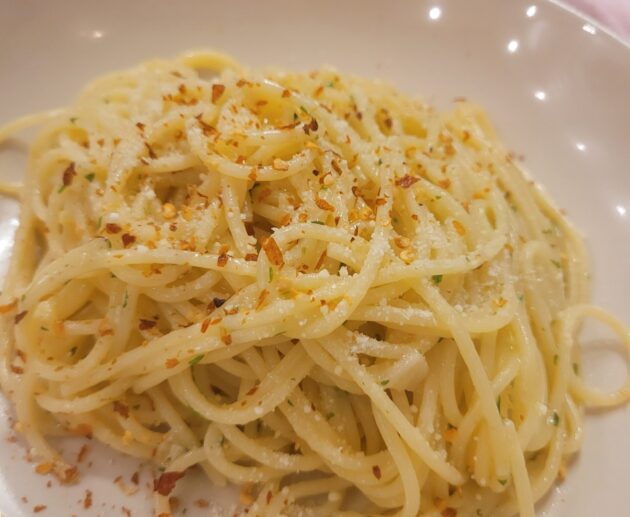 Aglio e olio Spaghetti