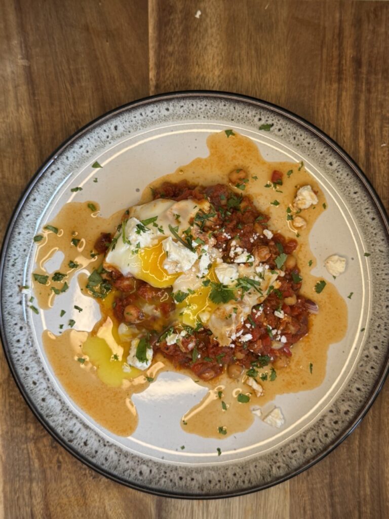 Elképesztő Shakshuka – buggyantott tojások fűszeres paradicsom szószban