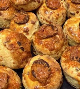 Kolbászos sajtos pogácsa recept: 6 Egyszerű Lépés a Hibátlan Pogácsához