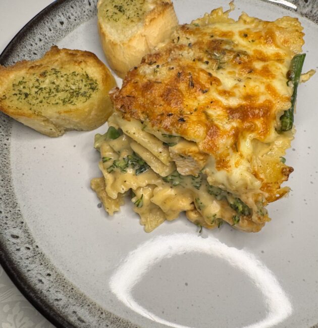 chicken broccoli pasta bake