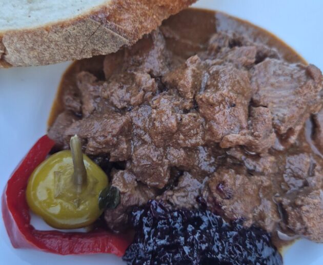 Szarvaspörkölt