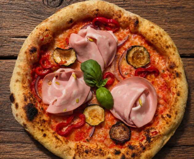 Mortadellás pizza